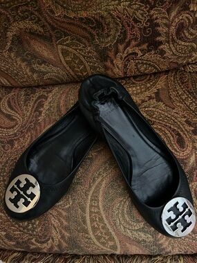 Tory Burch Black Leather Logo Round-Toe Ballet Flats